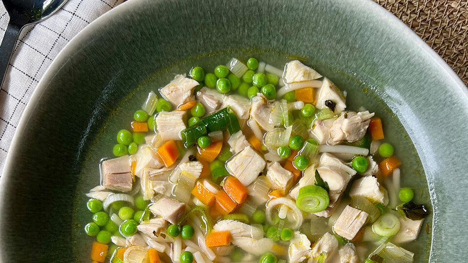 CHICKEN FIDEUS NOODLE SOUP