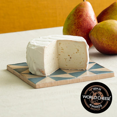 Pastura with truffle with the bronze world cheese award logo