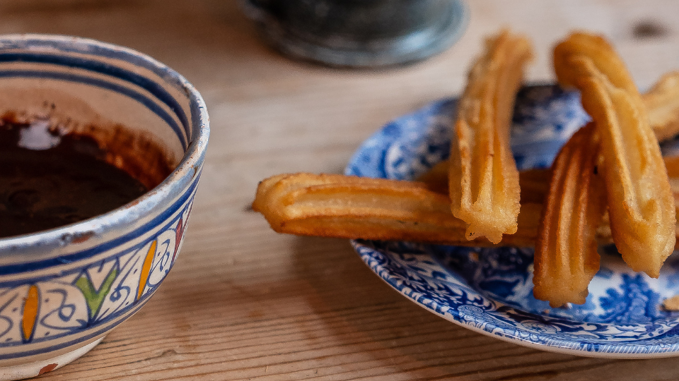 CHURROS CON CHOCOLATE