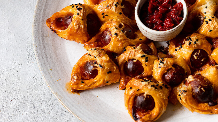 Chorizo Wreath with Piquillo Pepper Chutney recipe