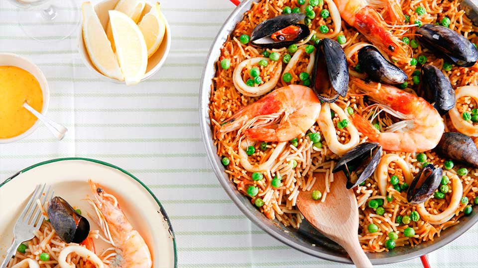 Authentic Spanish Seafood Fideuà Recipe from Valencia 