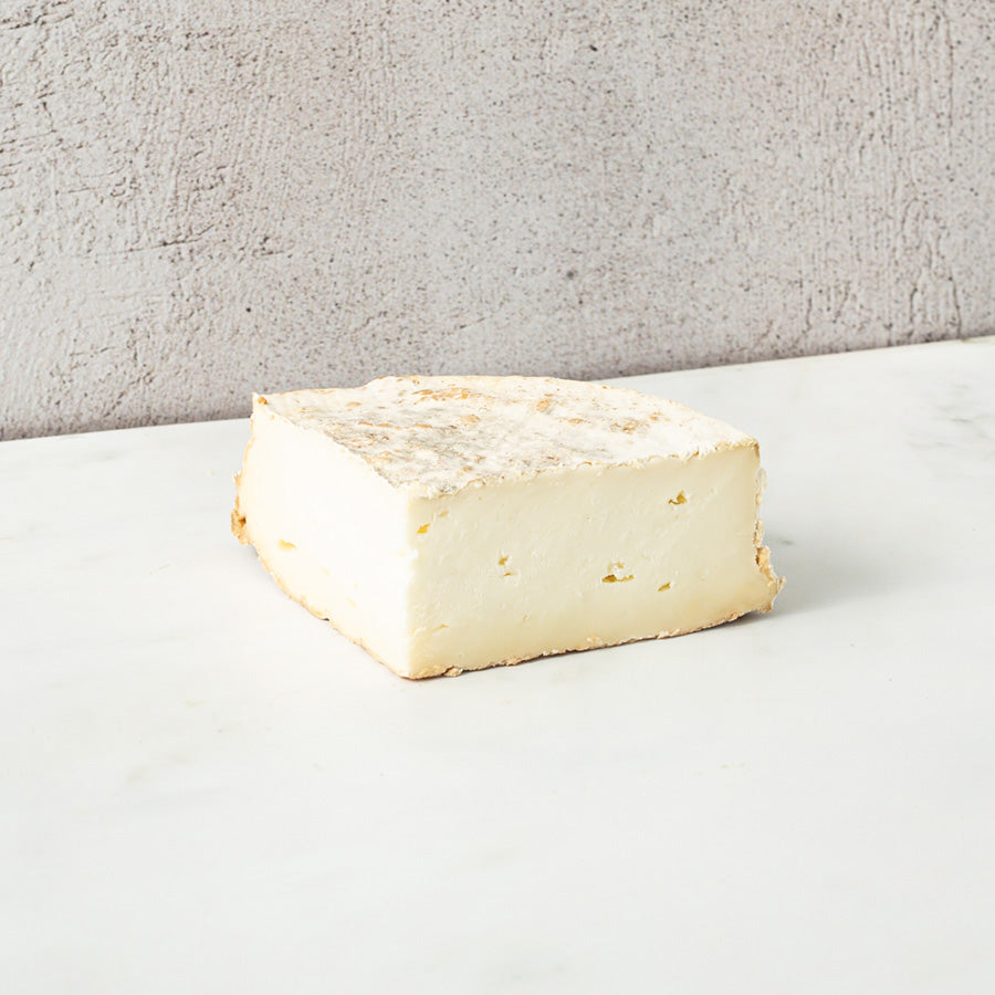 Pi mould ripened cheese wedge 