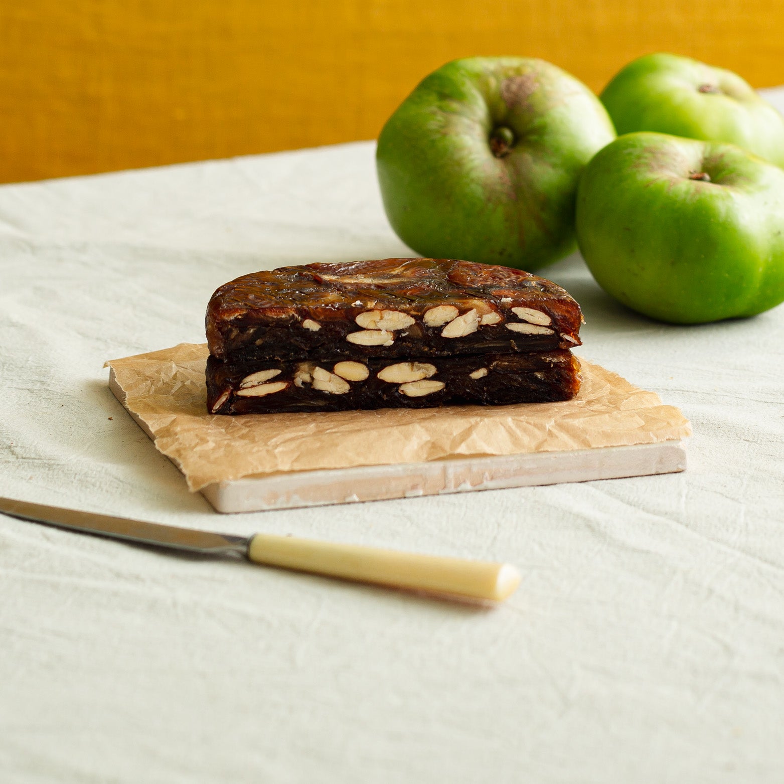 Paiarrop Date and Almond Wheel 225g